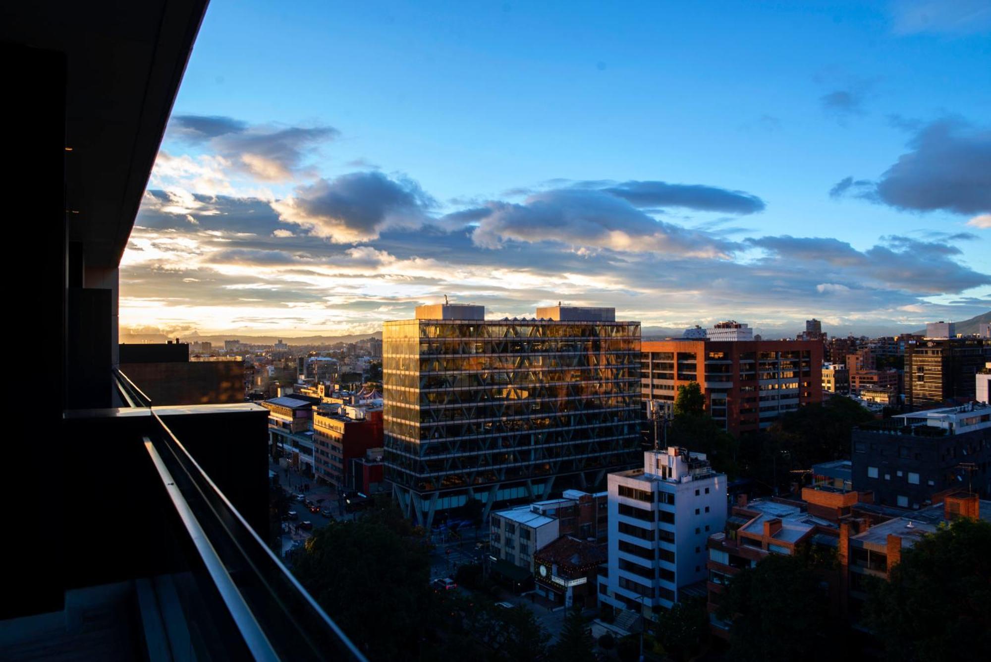8010 Urban Living- Luxury Home Experience Bogota Luaran gambar